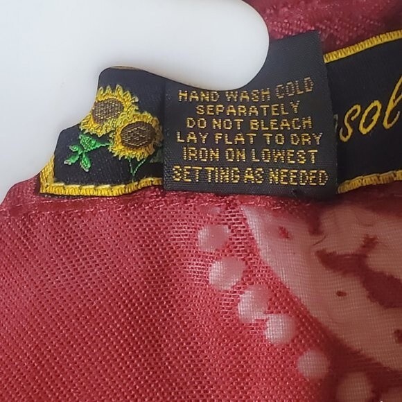 Mirasol Red Floral 3/4 Sleeve Semi-Sheer Button-Up Top Sz M - Picture 11 of 14